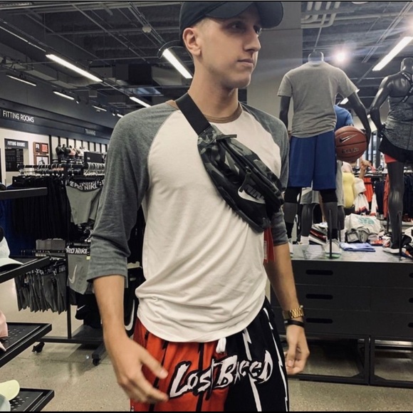 Meet your Posher, Andrew - Picture 1 of 1